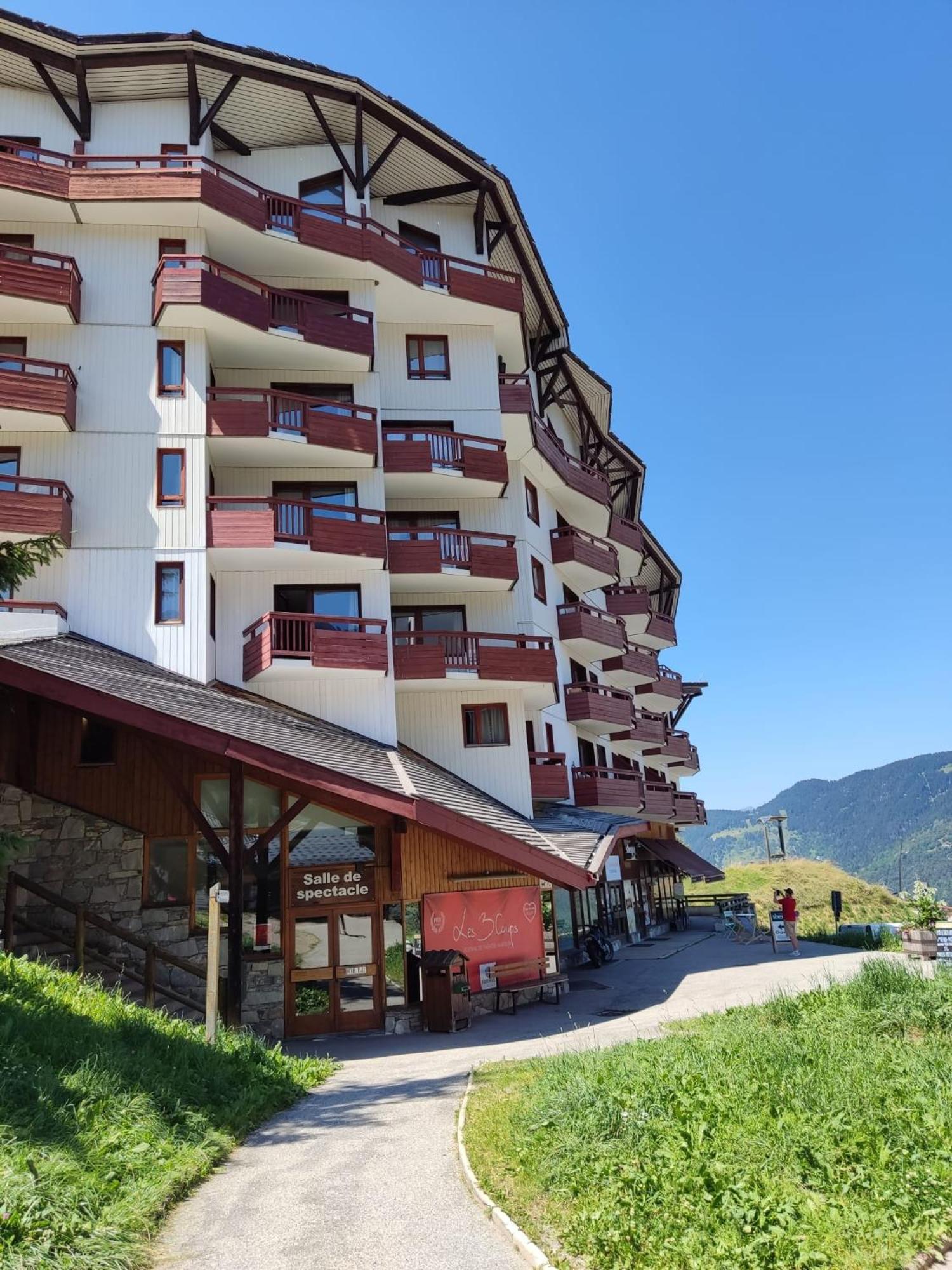 Apartment Ski-in Ski-out 1 Bed, La Tania Courchevel
