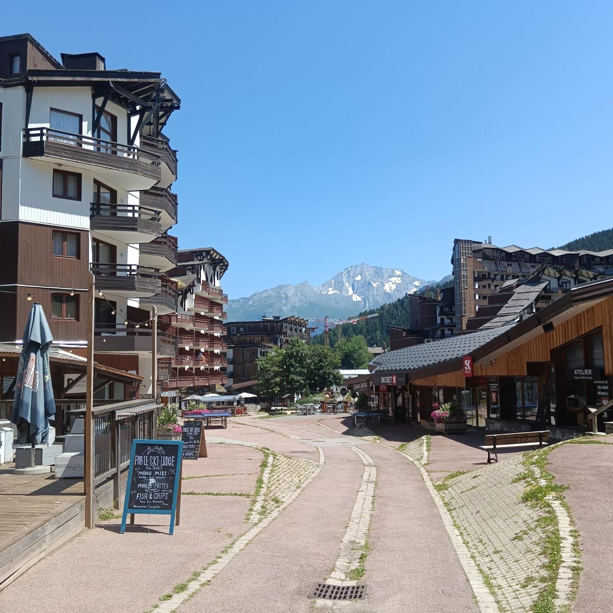 Ski-in Ski-out 1 Bed, La Tania Appartement *